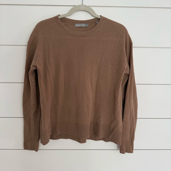 Vince Sweaters - Vince Women’s XS Cashmere Wool Sweater Tan Pullover Crewneck Preppy Classic